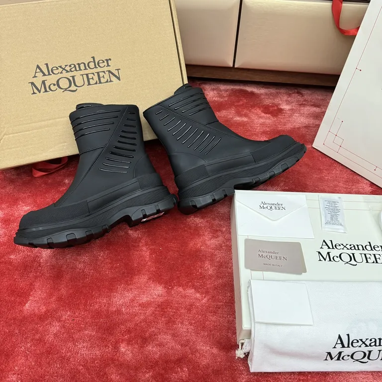 Alexander McQueen Shoe 